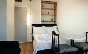 Cozy And Chic Studio Apartment