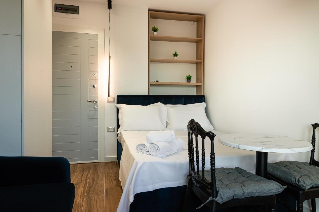 Cozy And Chic Studio Apartment Tirana Esterno foto