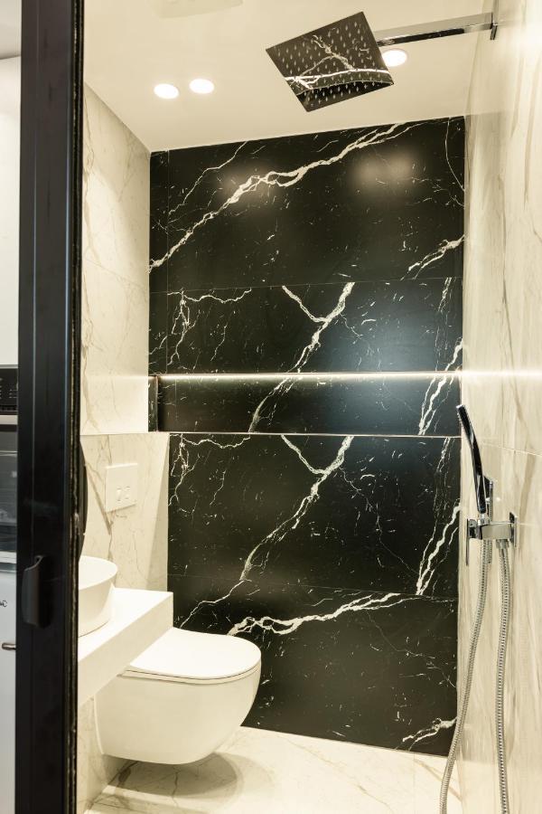 Cozy And Chic Studio Apartment Tirana Esterno foto